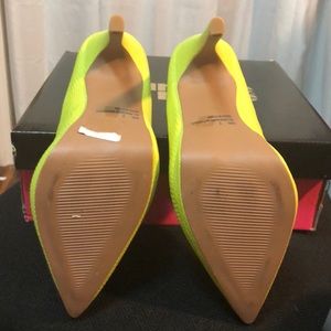 Charlotte Russe Shoes - Neon Yellow Snakeskin Pumps Charlotte Russe Shoes - Neon Yellow Snakeskin Pumps